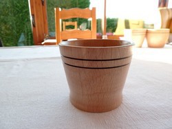 Récipient en bois d'hêtre