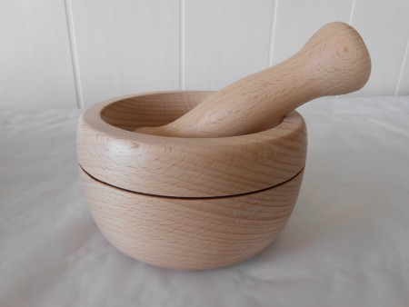 Le mortier en bois de hêtre